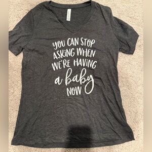 Pregnancy announcement Heather Gray V-Neck Tee